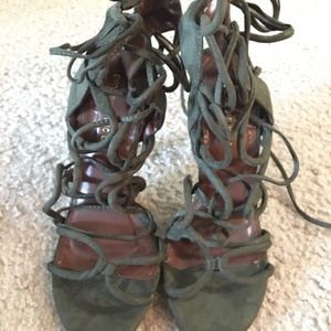 Brand New Army Green Tie Up Gladiator Heels Sz 7